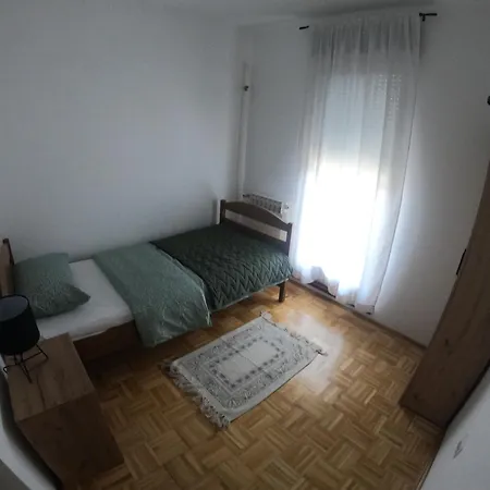 Ena Апартаменти *